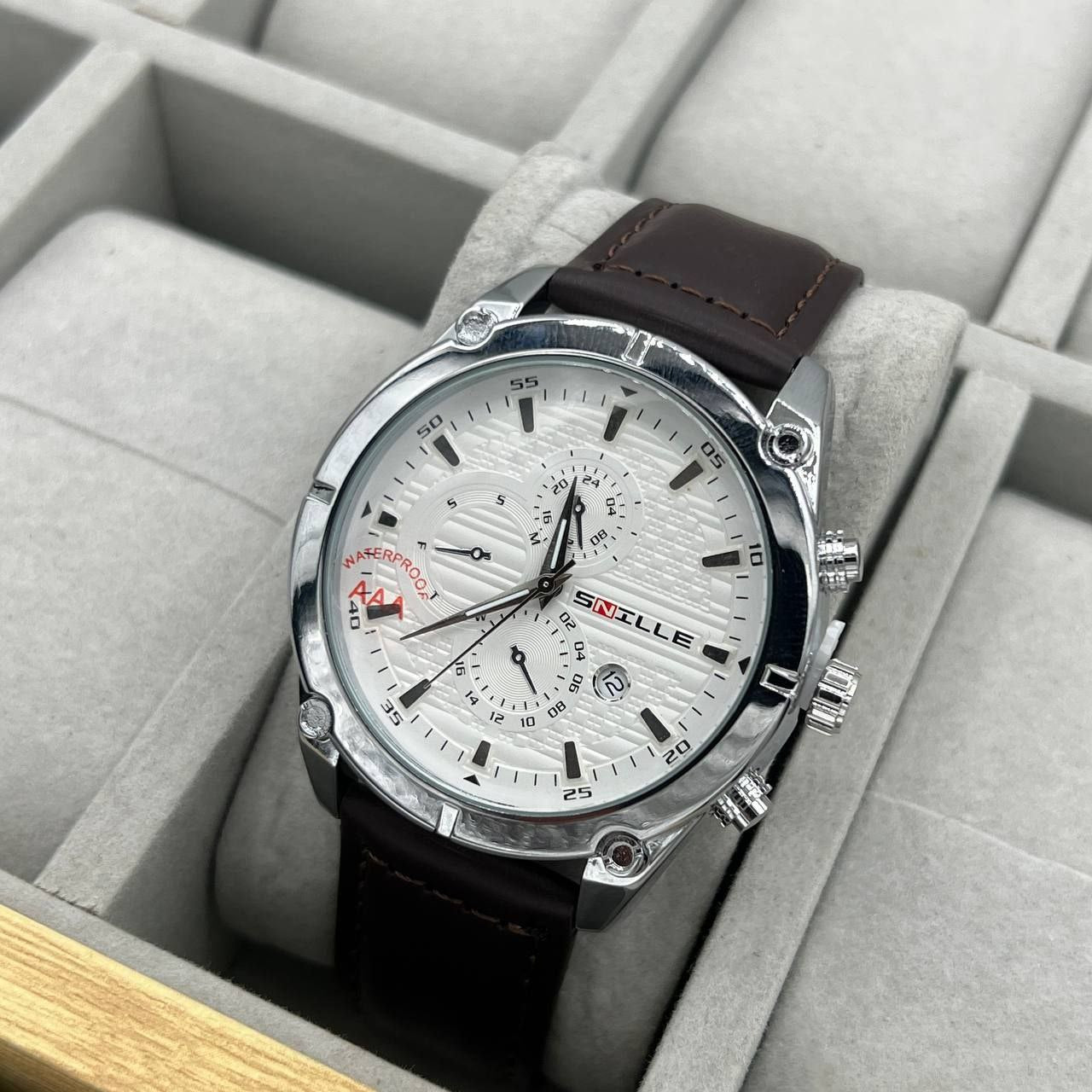 Découvrez l'élégance au poignet avec SNILLE ⌚️